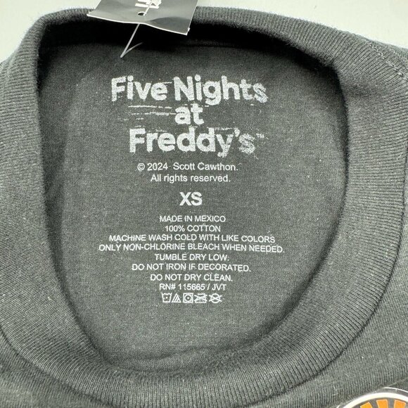 Five Nights At Freddy's Security Breach Glow In The Dark T-Shirt X-SMALL New - Picture 4 of 6